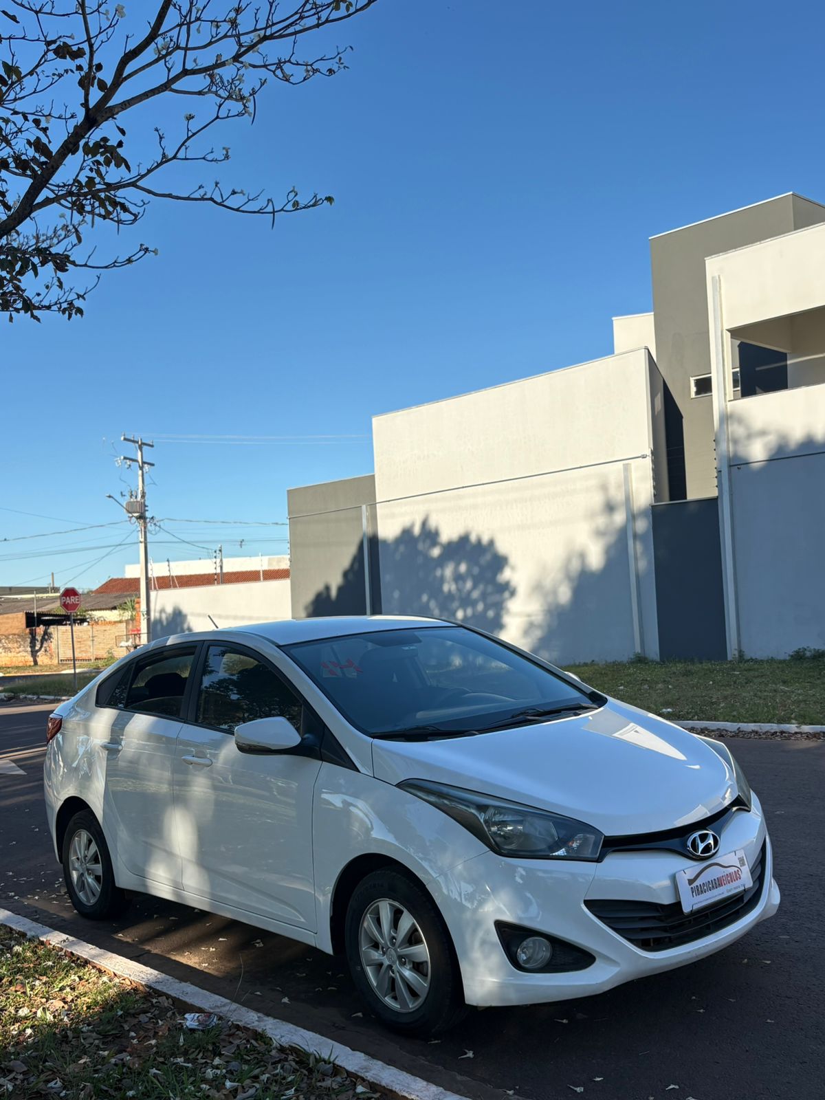 Carro HB20s 2014